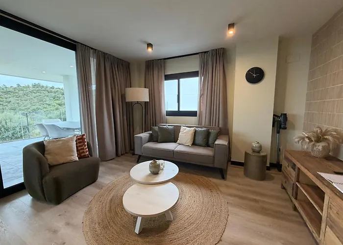 Mijas Met Zee En Zwembadzicht