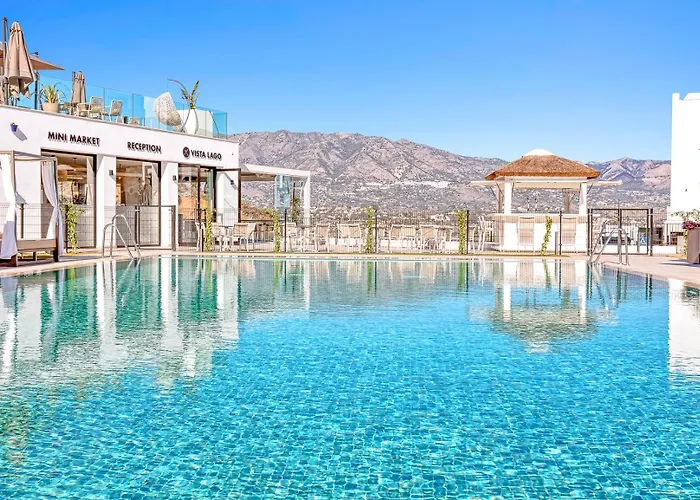 Mijas Met Zee En Zwembadzicht